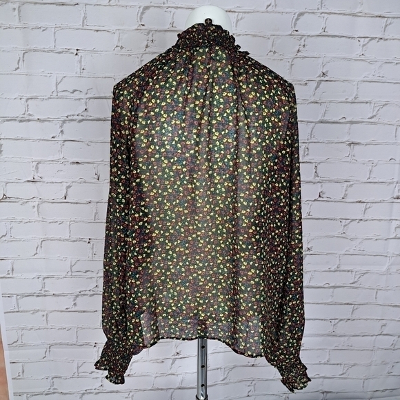 GAP Floral Smocked‎ Long Sleeves Top - Picture 5 of 10